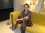Inga Sempé na své pohovce pro Ligne Roset