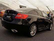 Autoshow Praha 2010. Suzuki Kizashi