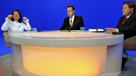 V povolební diskusi se setkali p�edsedkyn� Sn�movny Miroslava N�mcová z ODS a nový senátor, místop�edseda �SSD Zden�k �kromach.