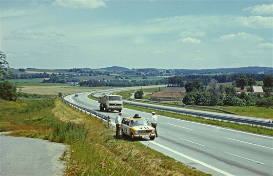 Poprvé vyjeli motoristé na dálnici D1 8. listopadu 1980.