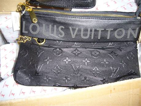 Kabelka Vuitton za pár korun a další výdobytky čínského umu - iDNES.cz