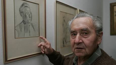 Boleslav Vaca se svým portrétem od Karla Svolinského, jen� byl p�edlohou pro...