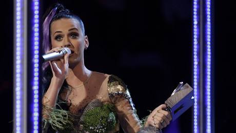 Katy Perry (z pedávání Evropských hudebních cen MTV 2010)