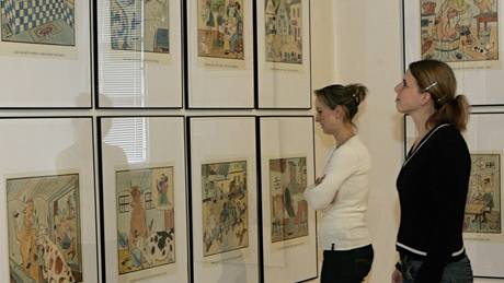 Ve Slovácké galerii zaala rozsáhlá výstava Zima s Josefem Ladou. Ukazuje obrazy, pohlednice i kniní ilustrace.