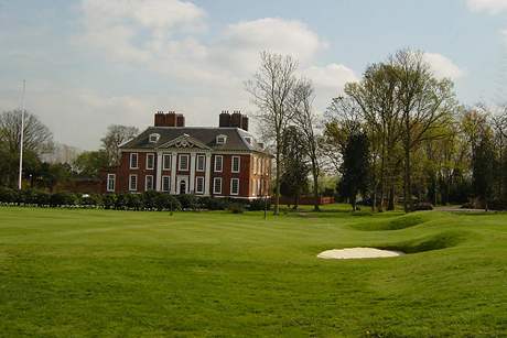 Klubovna Royal Blackhealth Golf Clubu v Londn.
