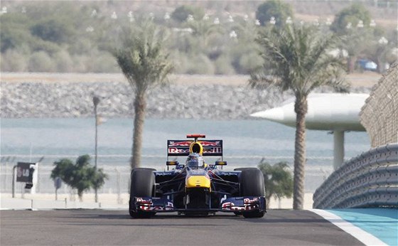 NEJRYCHLEJÍ. Sebastian Vettel z Red Bullu zvládl kvalifikaci na Velkou cenu Emirát nejrychleji ze vech.
