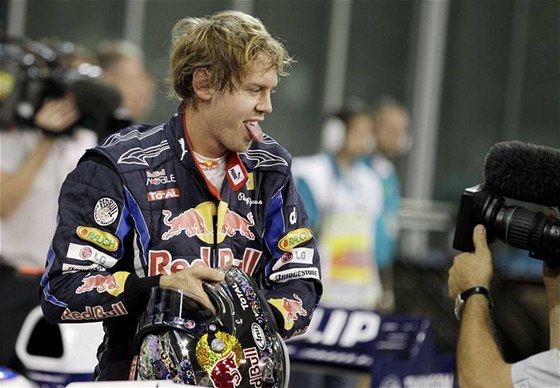 MLADÝ AMPION. Sebastian Vettel se stal nejmladím mistrem svta v historii formule 1.