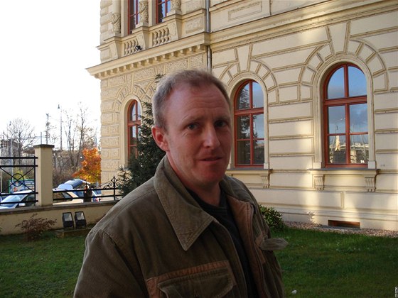 Bývalý policista Zdenk Kylián u soudu v Plzni.
