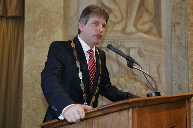 Staronový primátor m�sta Brna Roman Onderka (�SSD) krátce po svém zvolení 11. listopadu 2010