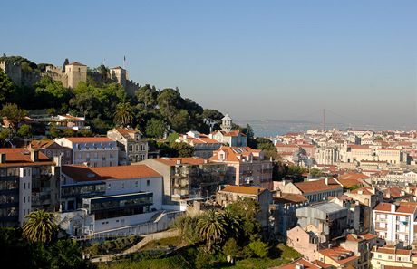 Lisabon. Pohled na hrad Castelo do Sao Jorge