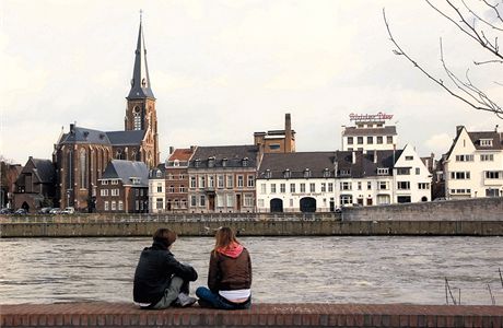 Star msto. Maastricht je pln mladch lid, kte studuj na zdej univerzit