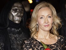 J. K. Rowlingov na premie filmu Harry Potter a Relikvie smrti - st 1 (Londn, 11. listopadu 2010)