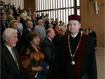 Absolventi Prodovdeck fakulty Univerzity Palackho v Olomouci z roku 1960 si po padesti letech slavnostn zopakovali promoci.