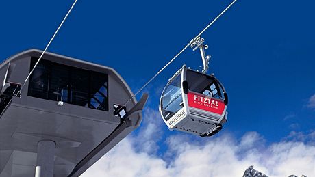 Na Hinterer Brunnenkogel (3440 m) vede gondola. Je to jedno z nejvyích míst východních Alp, kam se mete nechat vyvézt s lyemi na nohou