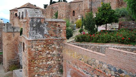 Málaga, hradby pevnosti Alcazaba