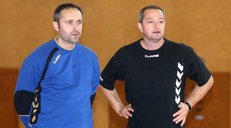 Trenéi reprezentace Jan Baný (vpravo) a Duan Poloz mají ke Zlínu úzký vztah.