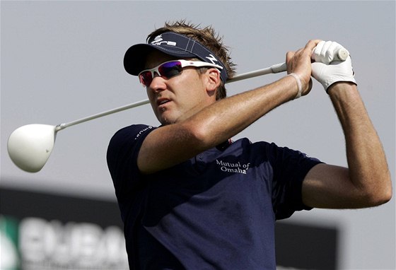 Ian Poulter vyhrál minulý týden v Hongkongu, k vítzství má nakroeno i v Dubaji.