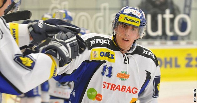 Marek Kvapil si u�ívá gólovou radost je�t� v dresu brn�nské Komety.