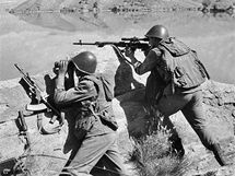 Vojci Sovtskho svazu pi bojch v Afghnistnu. (duben 1988)