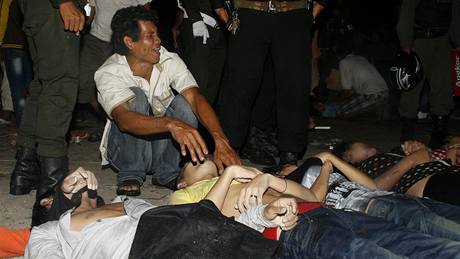 V Kambodi pi oslavách vody zahynulo pes 400 lidí (24. listopadu 2010)