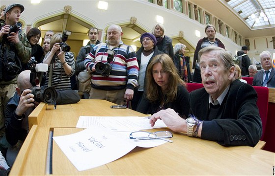 Václav Havel ped ustavujícím zasedáním zastupitelstva hlavního msta Prahy. (30. listopadu 2010)