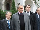 Mluví Krymských Tatar Mustafe Demilov (vlevo) a eský ministr zahranií Karel Schwarzenberg