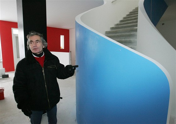 Architekt Jan Velek ml na starosti rekonstrukci funkcionalistické kavárny Era v Brn.