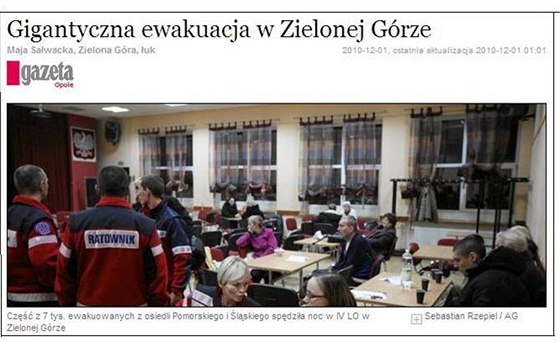 Obyvatelé evakuovaných sídli v mst Zielona Góra (1. prosince 2010)