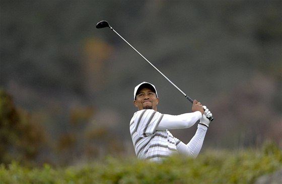 Tiger Woods hraje na Chevron World Challenge jako v dob, kdy vládl golfu.