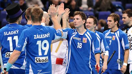 Radost eských florbalist z vyhraného zápasu