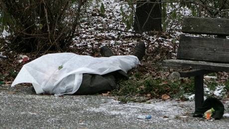 V Olomouci v noci zemřel bezdomovec, pravděpodobně umrzl.