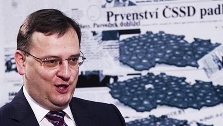 Premiér Petr Ne�as p�i rozhovoru s Barborou Tachecí