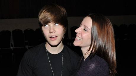 Justin Bieber s matkou Pattie Mallettovou (2010)