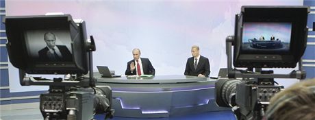 Vladimir Putin v televizn debat s adovmi Rusy (16. prosince 2010)