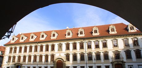 Koho vylou volii z Královéhradeckého kraje do budovy Senátu na Valdtejnském námstí v Praze?