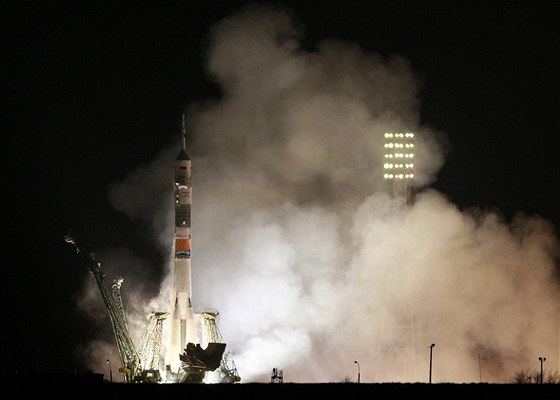 Odlet Sojuzu TMA-20 k ISS. (15. prosince 2010)