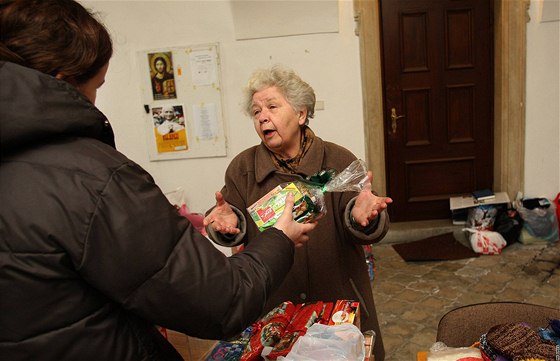 Plzeňská charita začala přijímat vánoční dárky pro potřebné