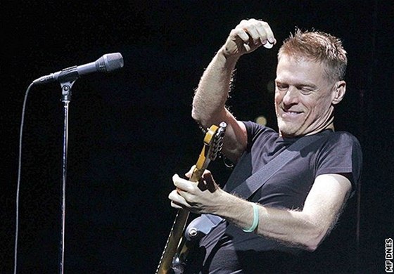 Bryan Adams vystoupí 19. ervna 2011 v  praské O2 aren.