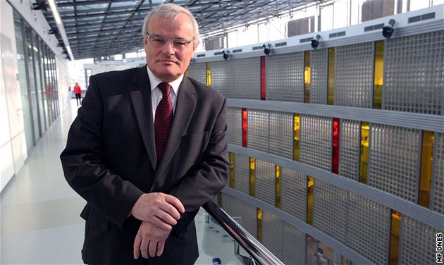 Rektor Univerzity Tomá�e Bati ve Zlín� Petr Sáha.