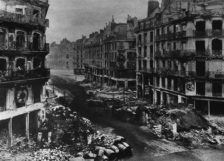 Ulice ponien francouzsk metropole po porce Pask komuny v roce 1871