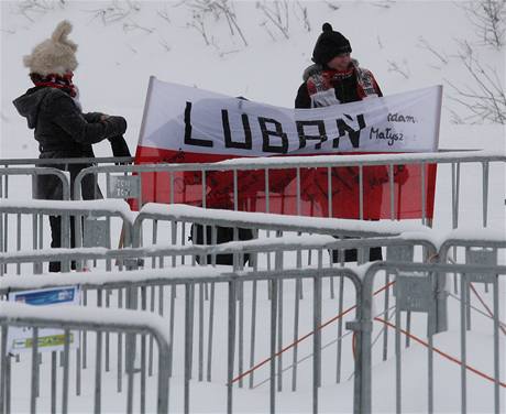 Svtov pohr v Harrachov pekazilo poas