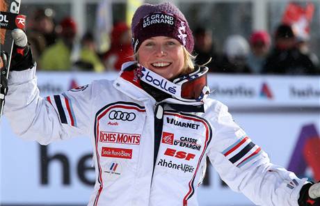 Tessa Worleyov se raduje ze svho vtzstv v obm slalomu ve Svatm Moici