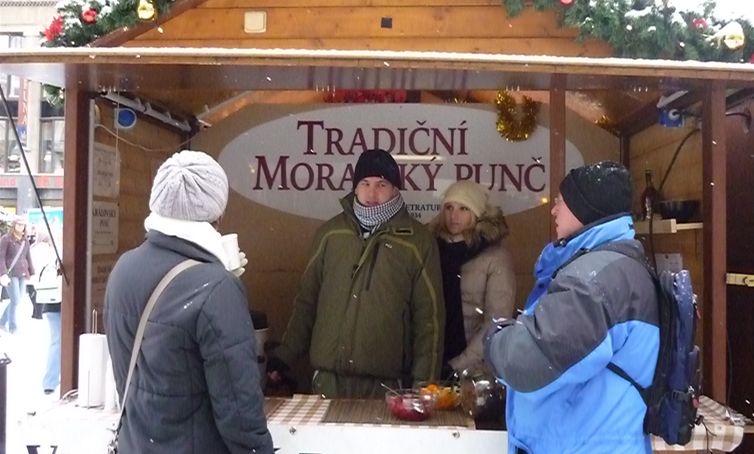 S tídným odpadem si hlavu lámat nemusíte. Centrum Prahy nic takového neeí...