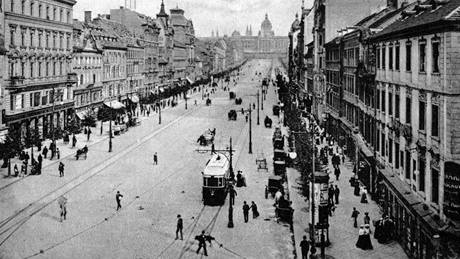 Tramvaje projídly Václavským námstím naposledy v 80. letech 20. století. (Ilustraní snímek)