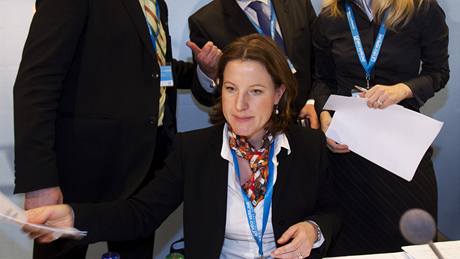 Radek John, Karolína Peake a Kate�ina Klasnová na ideové konferenci V�cí ve�ejných.