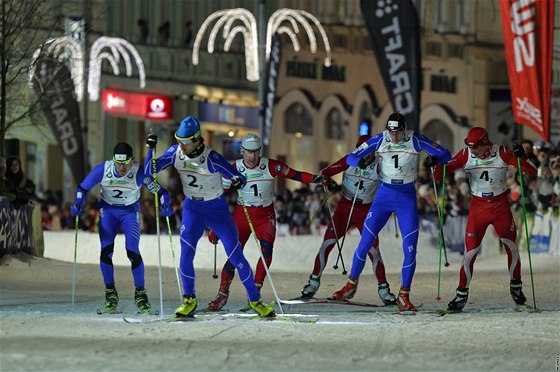 Exhibiní závod v bhu na lyích v Karlových Varech - sprint dvojic