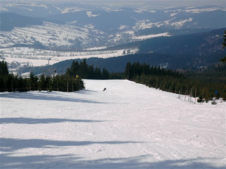 Rokytnice nad Jizerou. Stedn pas nejdel modr trat