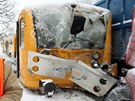 Nehoda nákladního auta a osobního vlaku ve Strái nad Nisou.
