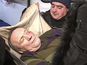 Po zsahu policie skonil kandidt opozice Uladzimir Njajklajev v nemocnici (20. prosince 2010)