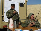 et instruktoi v afghnskm Vardaku - Velitel afghnsk jednotky d...